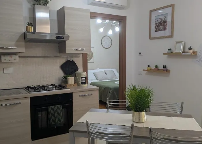 Domus Prampolini - Private Parking