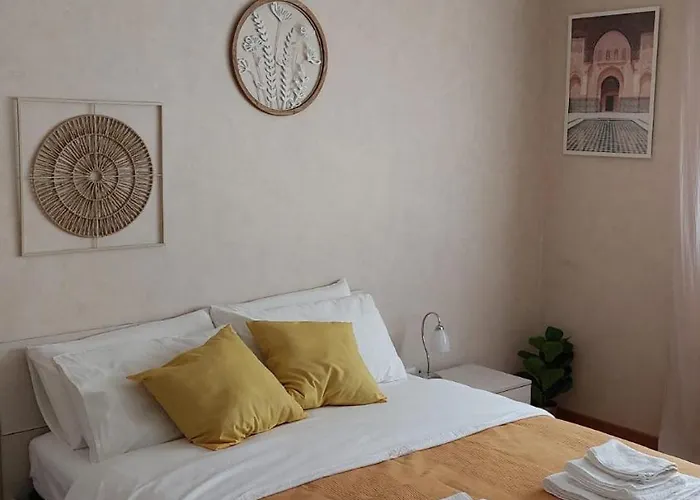 Domus Prampolini - Private Parking Rome